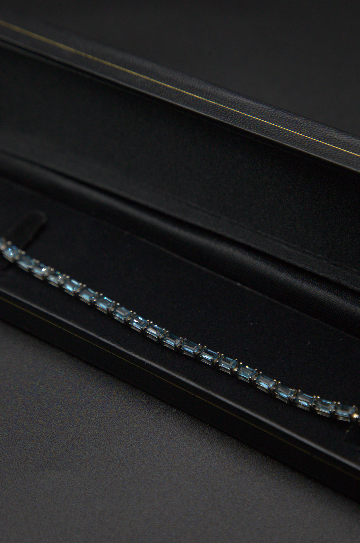 Pulsera de plata con gemas Kyanita