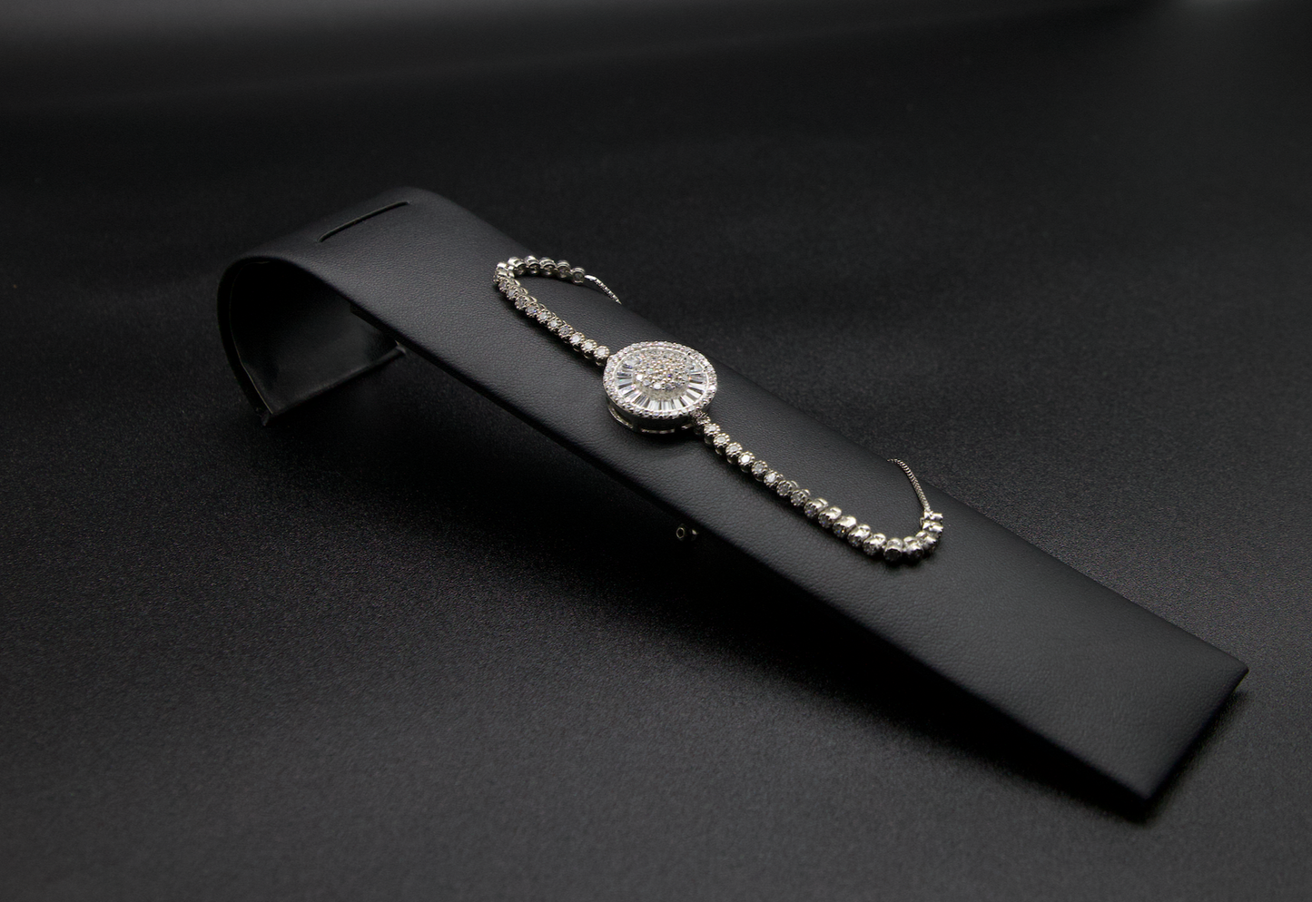 Pulsera de plata con circonias