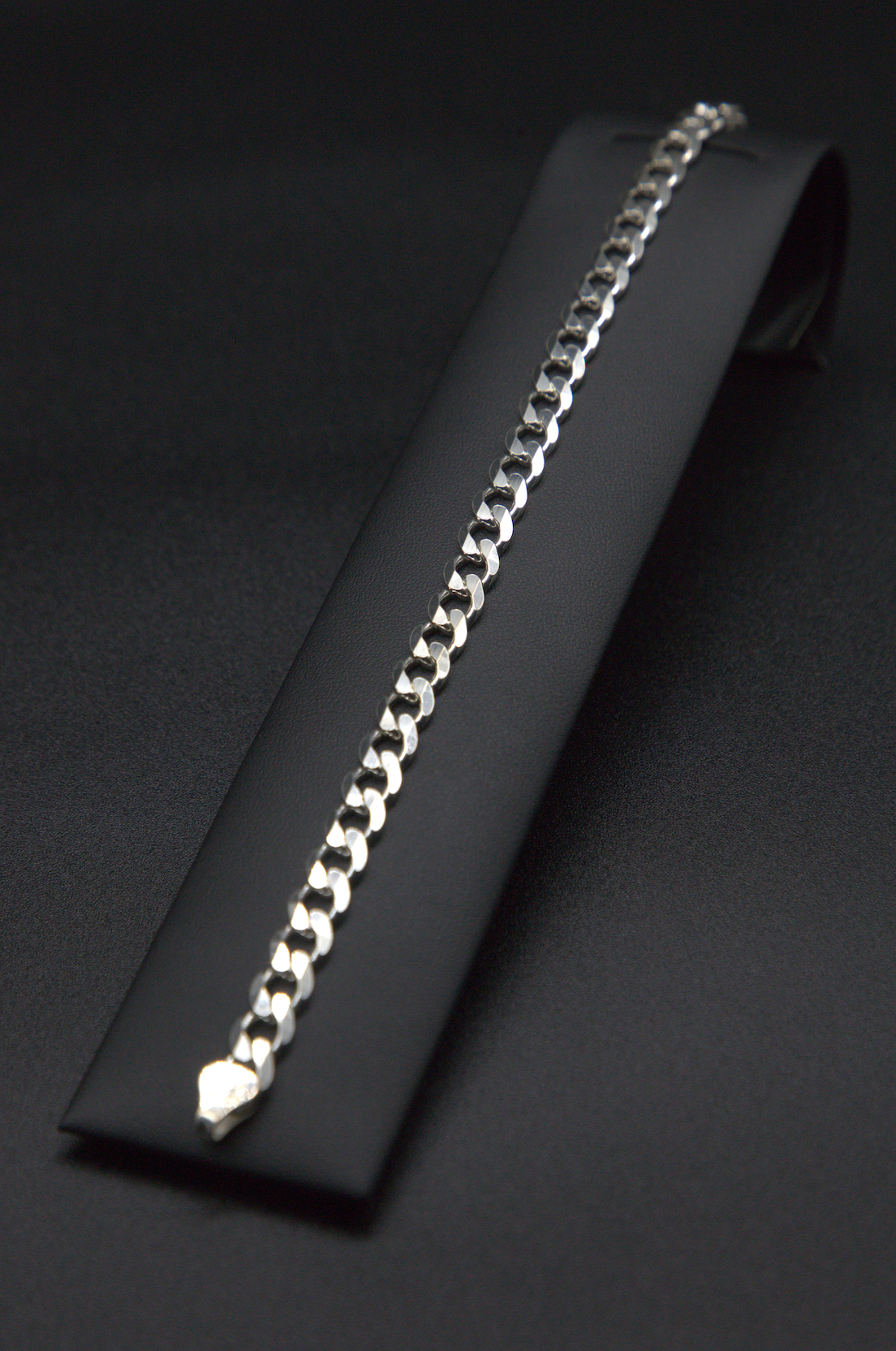Pulso barbada diamantada de plata