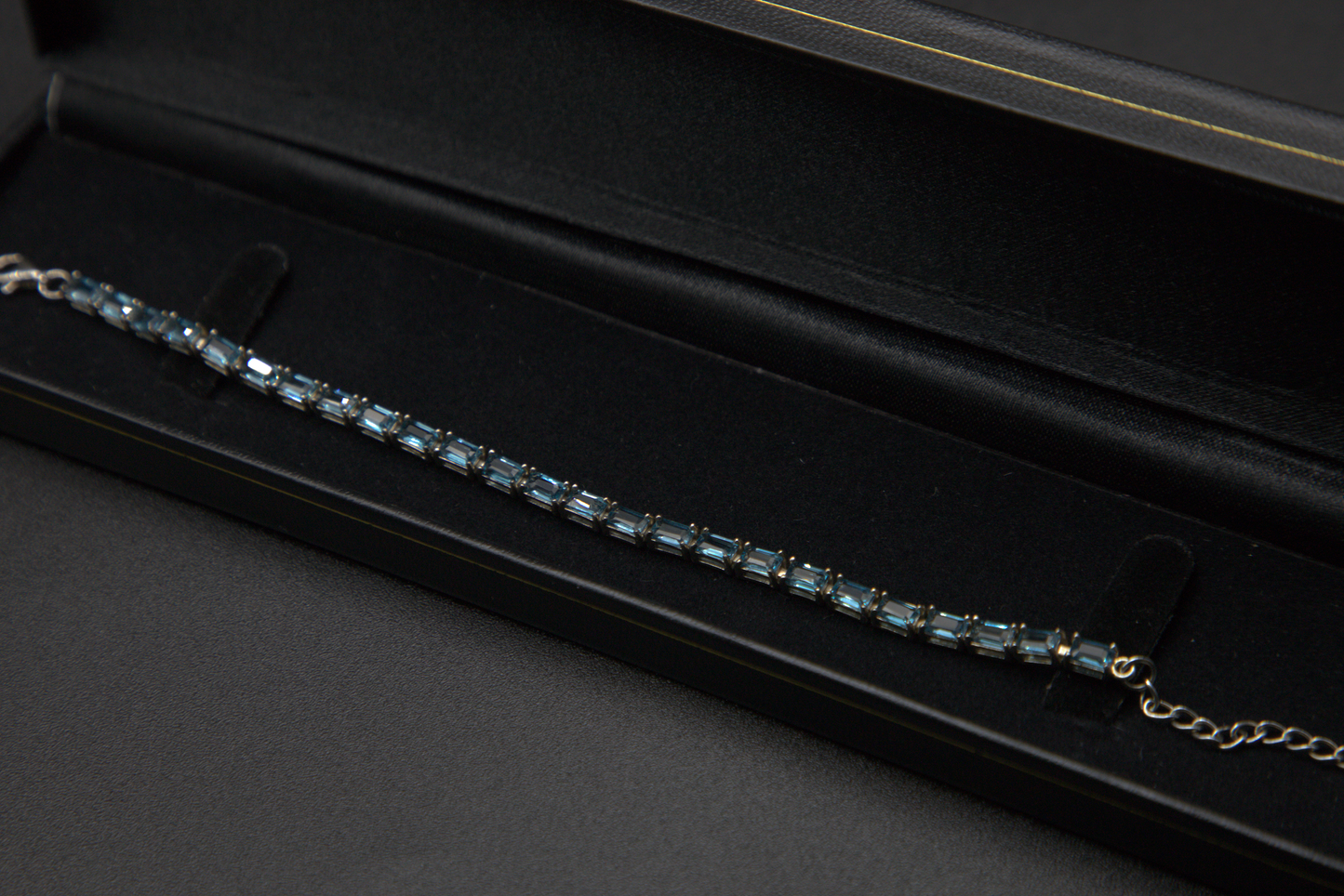 Pulsera de plata con gemas Kyanita
